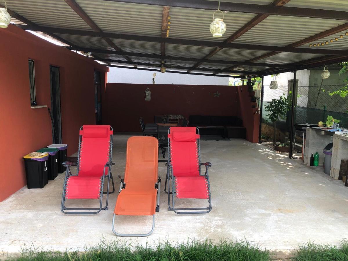 Vacation House "Andy" Pula Exterior photo