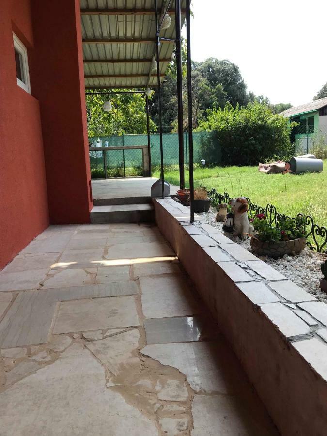 Vacation House "Andy" Pula Exterior photo